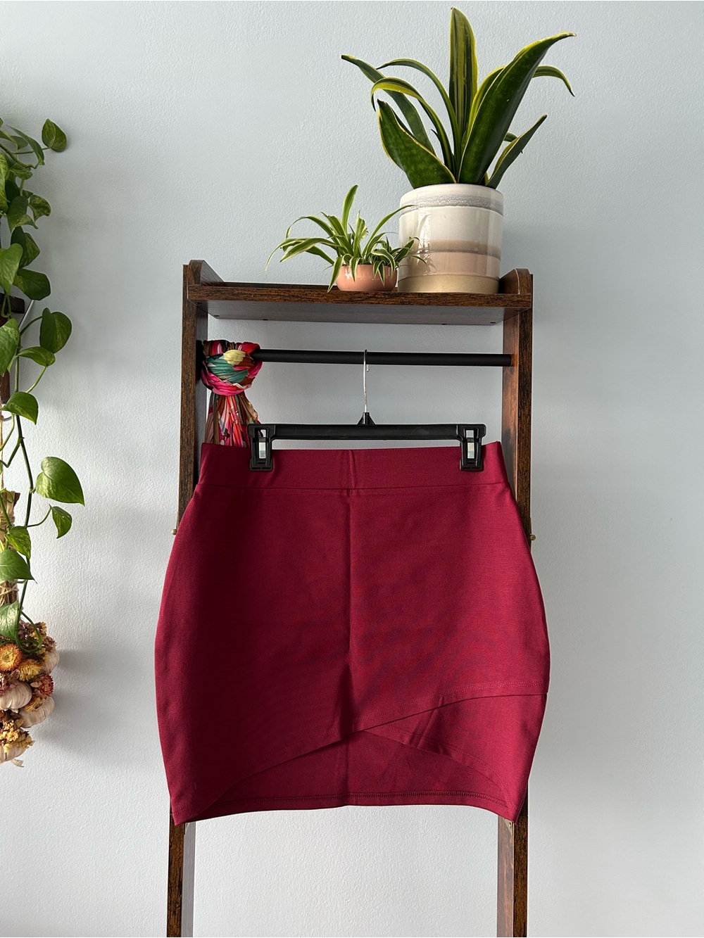 Women's Burgundy Stretch Pencil Skirt